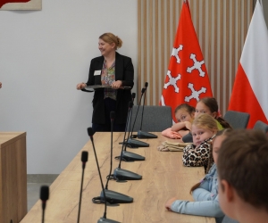 Z-ca Kierownika USC przedstawia swoją pracę